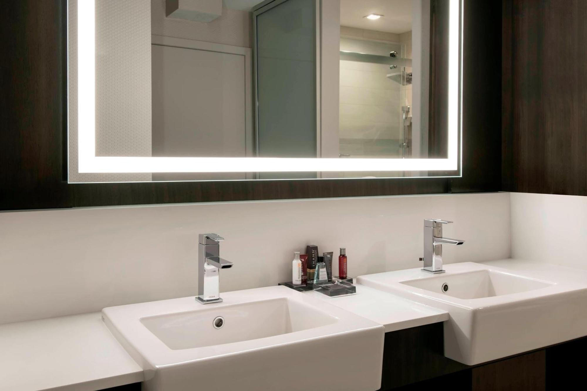 Boston Marriott Cambridge Hotell Exteriör bild